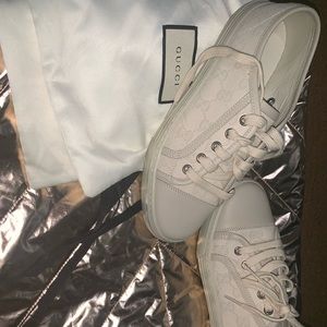 Gucci sneaks